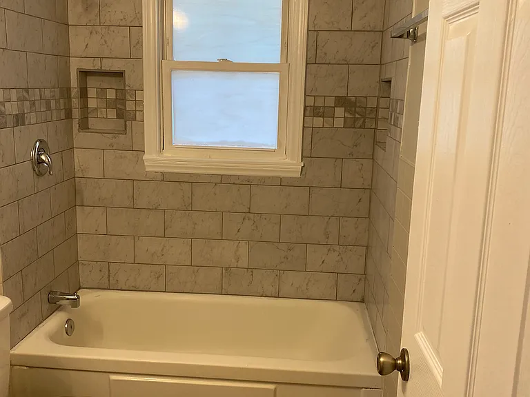 110 Evergreen Ln #3 — Photo 10