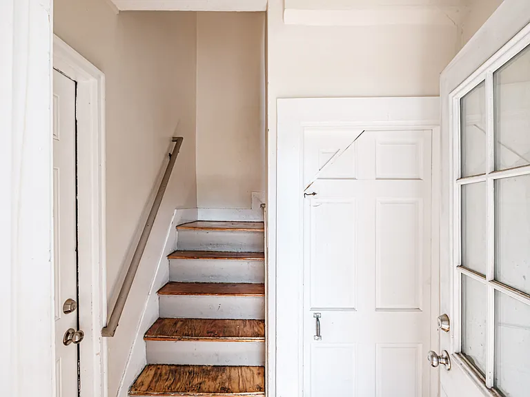 533 Washington Ave #2 — Photo 4