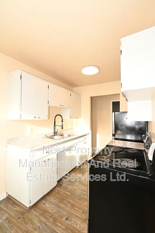 1 bed, 1.0 bath, $1,350 — Photo 2