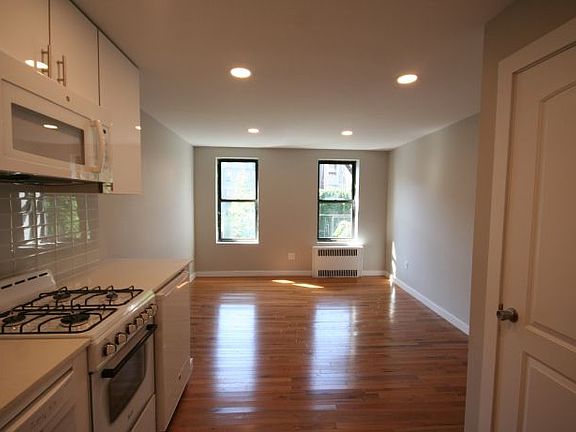 2nd image of 128 Saint Marks Pl APT 2B