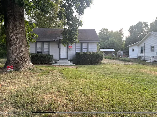 2414 Barbara St Photo 1