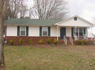 306 Evers Dr, Saint Joseph, TN 38481