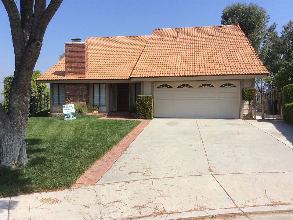 1st image of 1541 Oxford Ct