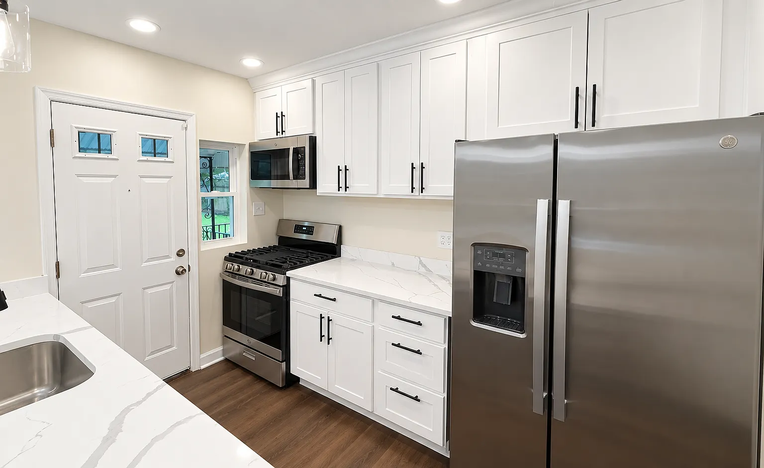 5 bed, 2.5 bath, 1683 sqft, $6,850 — Photo 4