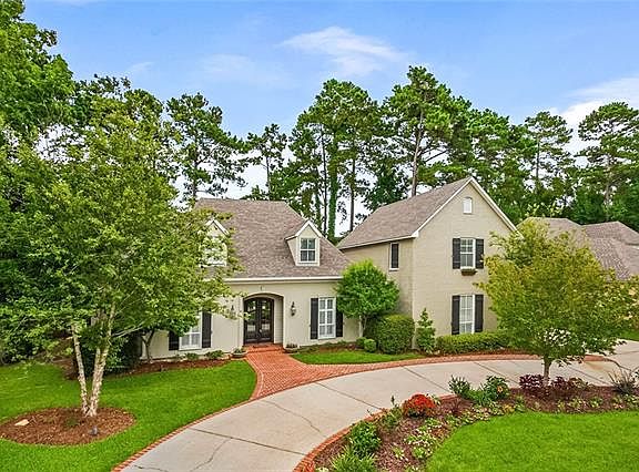 2nd image of 84 Longwood Dr