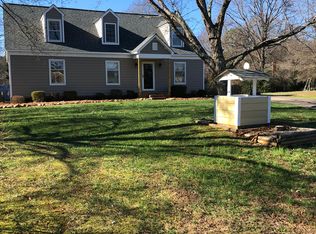 2305 Triple Crown Ct, Matthews, NC 28105