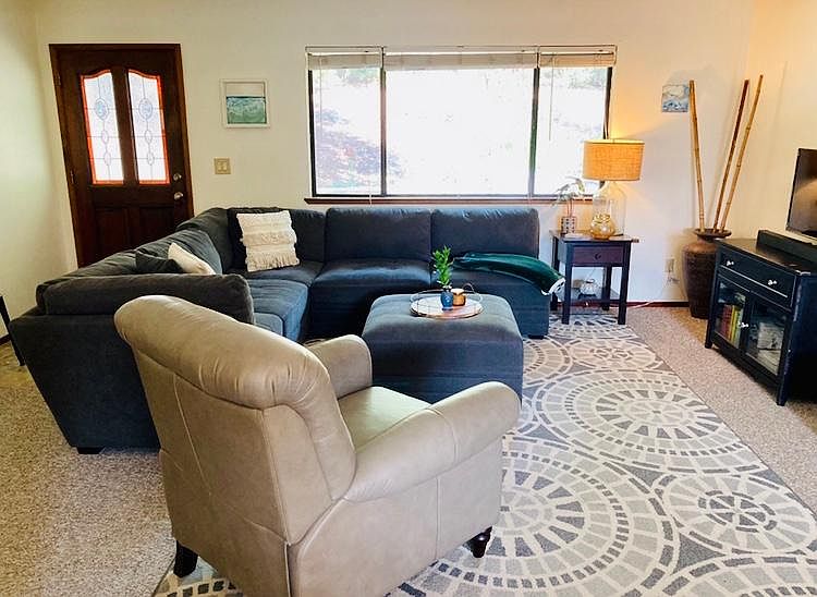 Open, cozy living room