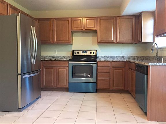 2nd image of 3812 Sugar Creek Dr