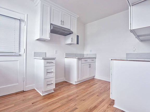 4th image of 1245 N Crescent Heights Blvd