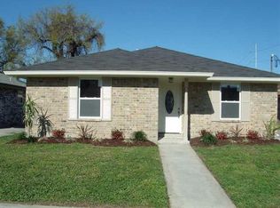 7707 Reindeer St, New Orleans, LA 70128