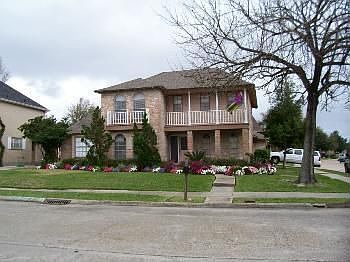 1st image of 10 Park Timbers Dr