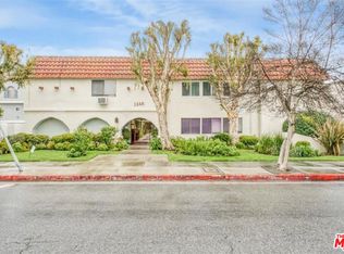 7356 Corbin Ave, Reseda, CA 91335