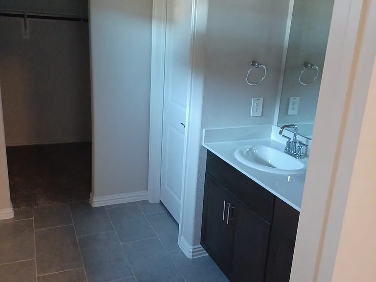 200 Goosewood Dr — Photo 10