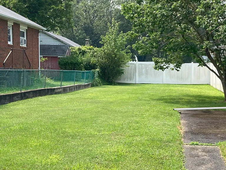 2nd back yard