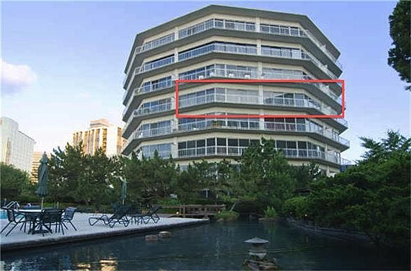 Your 6th floor oasis looks over the pool and Japanese garden.