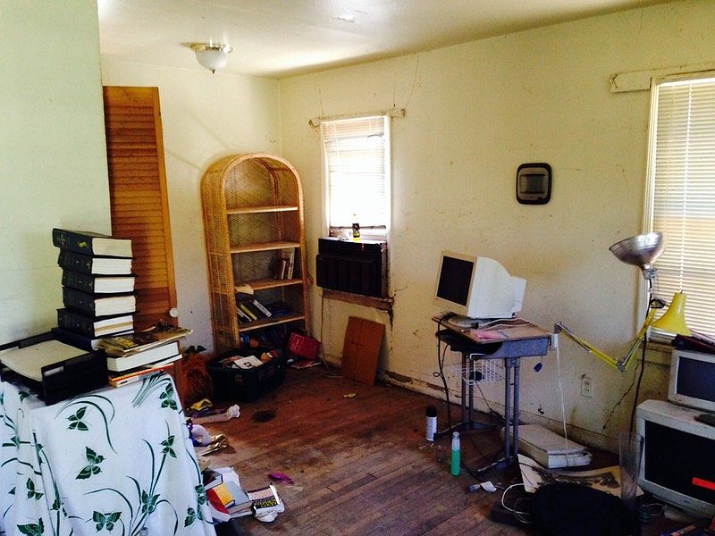 2nd image of 110 E Marshall Dr