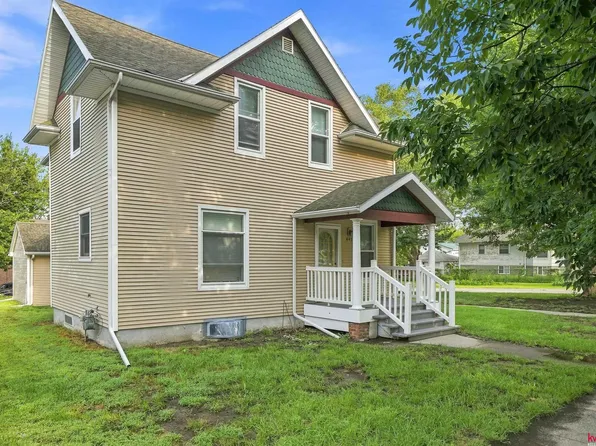 447 N 24th St, Lincoln, NE 68503