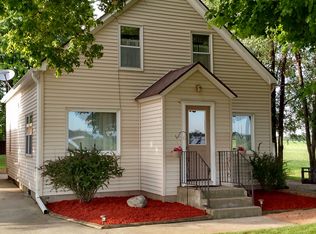 W2886 Lodge Rd, Cecil, WI 54111