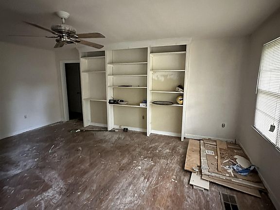 3rd image of 8950 Mount Mills Rd