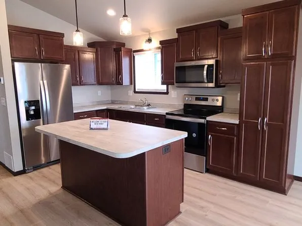 6762 70th Ave S, Horace, ND 58047