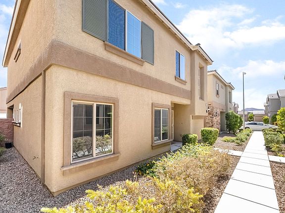 2nd image of 9614 Vega Carpio Ave