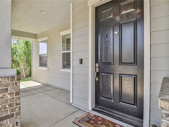 5th image of 30140 Cambridge Ave
