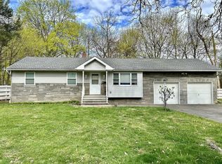 2 Cambridge Dr, Red Hook, NY 12571