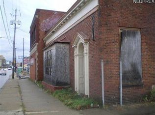 8208 Carnegie Ave, Cleveland, OH 44103