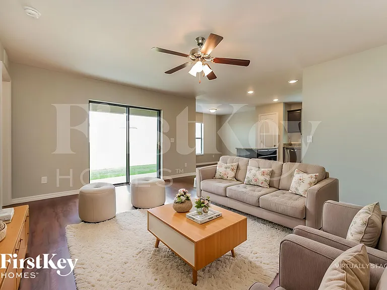 1544 Swan Lake Cir — Photo 4