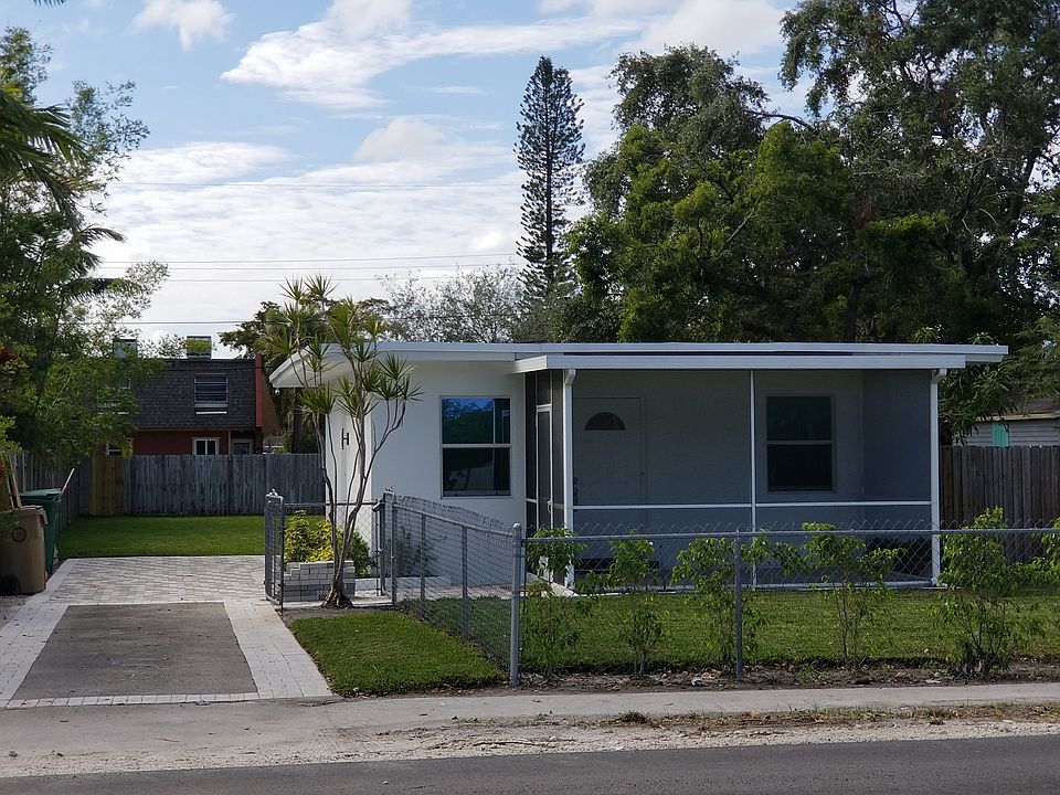 1st image of 4217 SW 61st Ave
