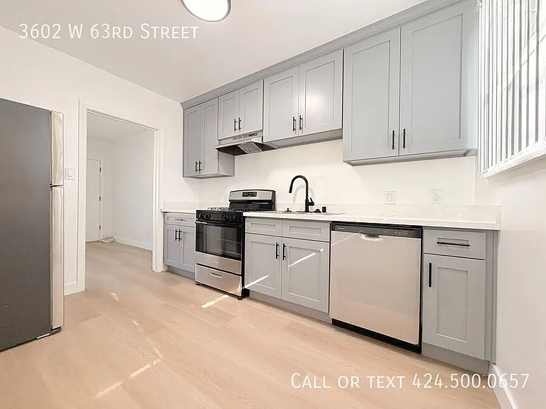 3602 W 63rd St — Photo 6
