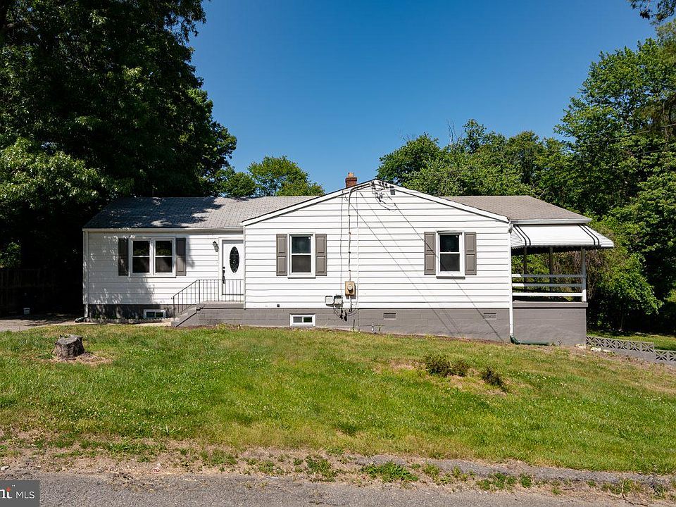 1st image of 5114 S Barnaby Rd