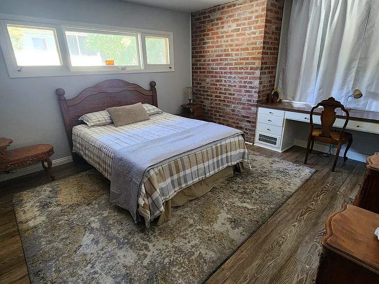 1530 N San Joaquin St — Photo 22
