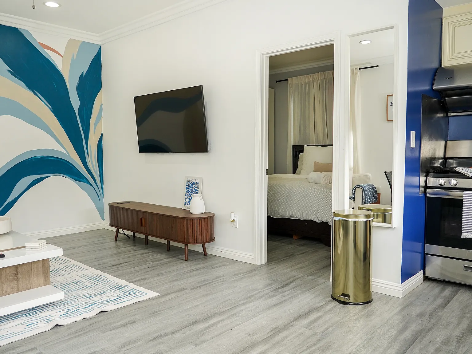 1 bed, 400 sqft, $3,000 — Photo 3