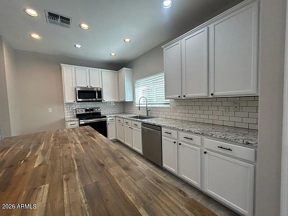 2nd image of 659 W JAHNS Court
