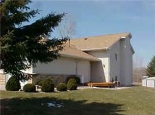 485 3rd St SE, Cokato, MN 55321