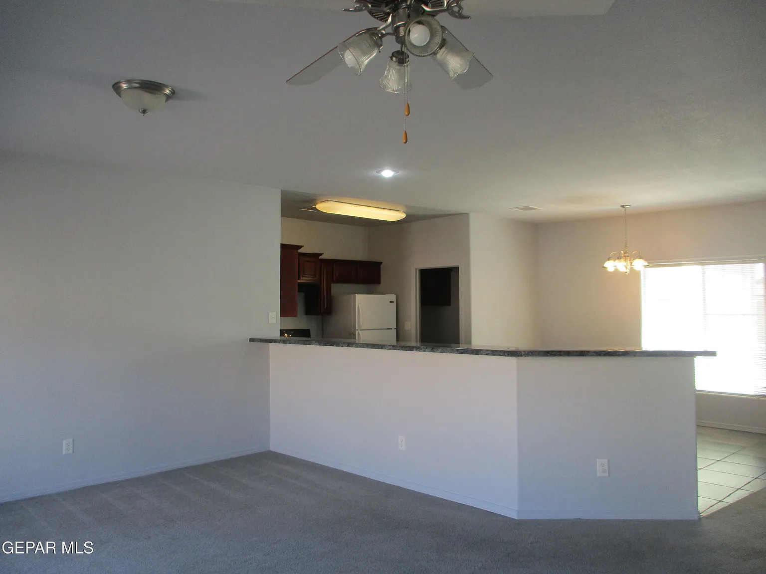 4 bed, 2.5 bath, 1735 sqft, $1,800 — Photo 4