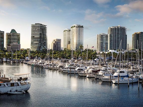 4th image of 2655 S Bayshore Dr #2012