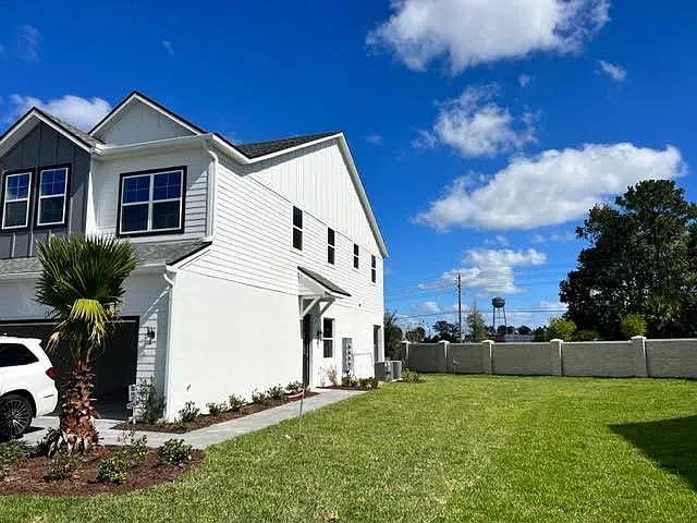 Building Photo - Brookdale Ct