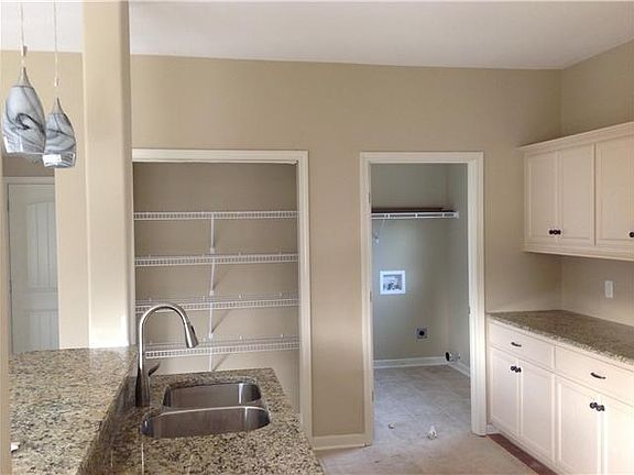 5th image of 931 Winding Br Lot 168