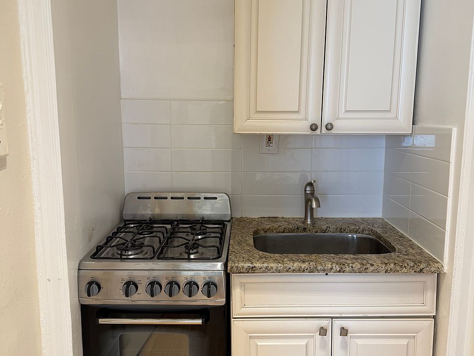 2nd image of 768 Madison Ave APT 5R
