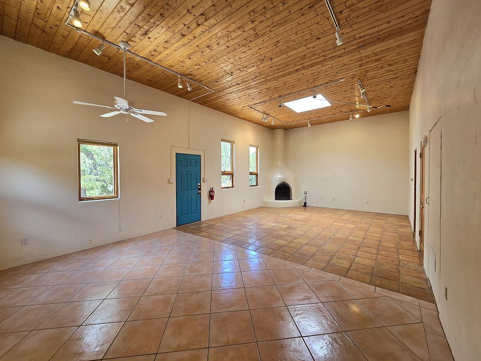 1st image of 1207 Calle Luna Unit B