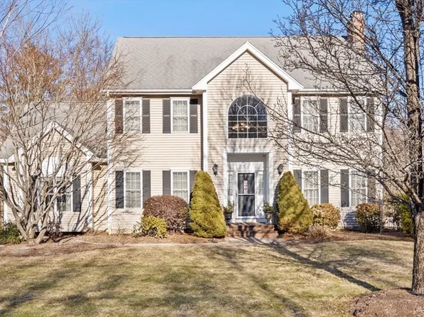 60 Magnolia Dr, North Attleboro, MA 02760