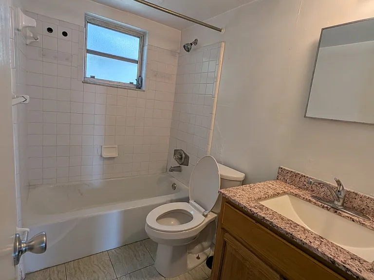 Palm Bay Apartments — Photo 6