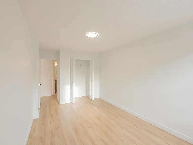 604 14th Ave SW — Photo 41
