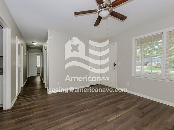 1457602_004_wm_-_living_room_13160784.jpg