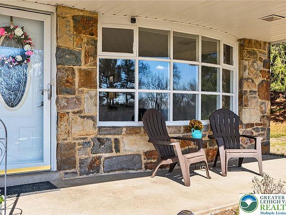 4th image of 2189 Kistler Ave