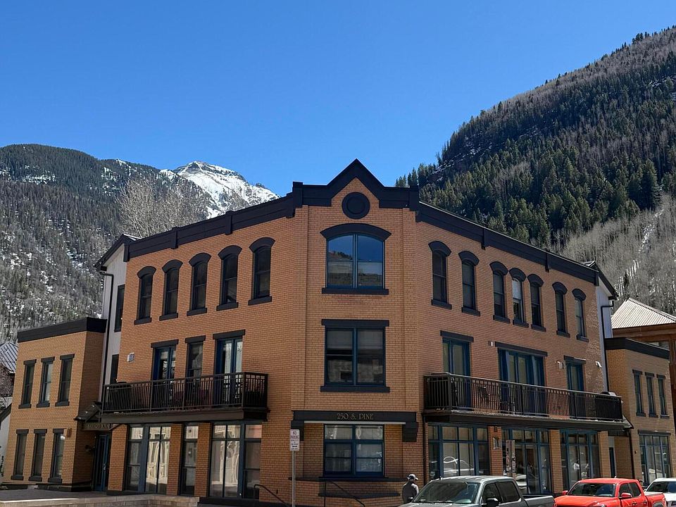 1st image of 250 S Pine St #303