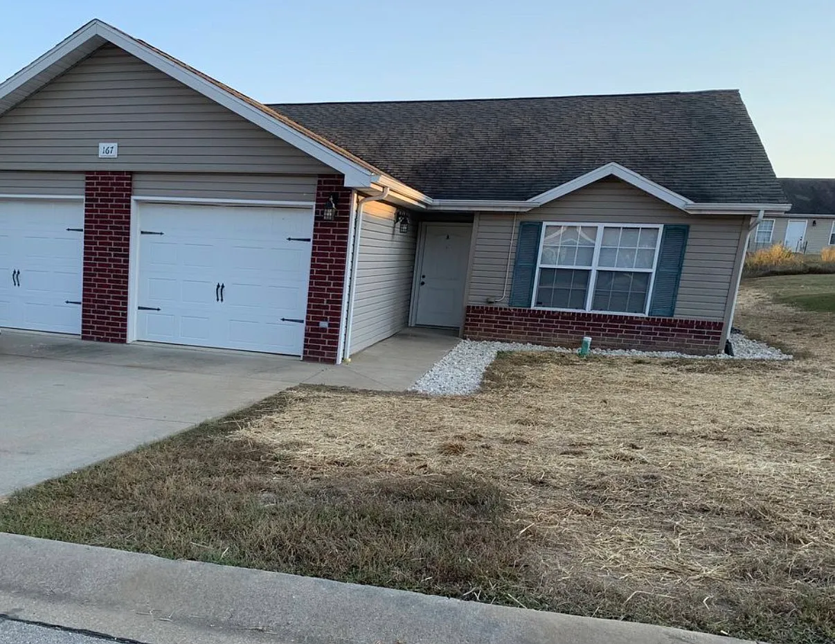 2 bed, 1100 sqft, $1,100 — Photo 1