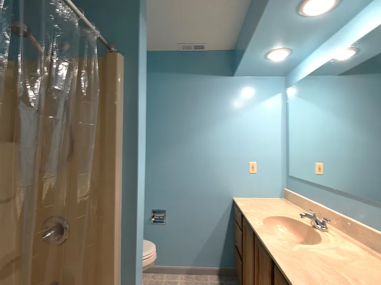 1136 Anthrop Dr — Photo 12